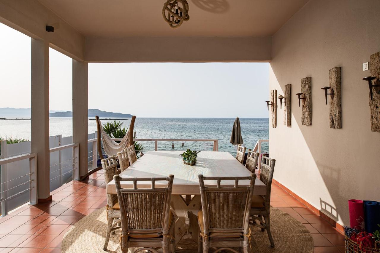 Domus Aqua Villa Като Дарацо Екстериор снимка